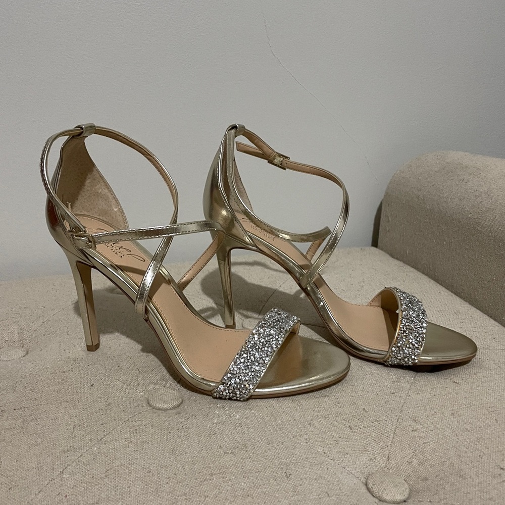 Jewel Badgley Mischka Nanna Heeled Sandal